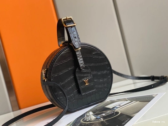VUITTON PETITE BOITE LOUIS CHAPEAU 0810